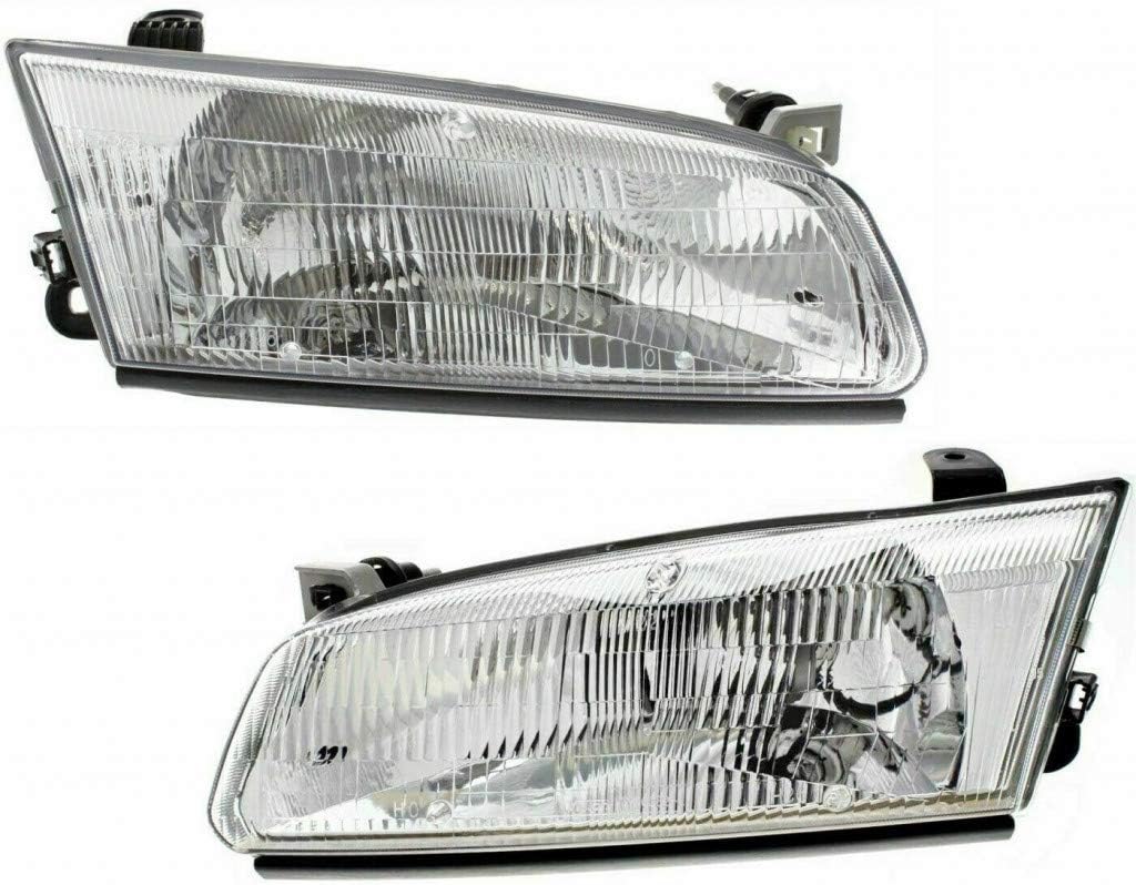 1997-1999 Toyota Camry Pair Head Lights Driver and Passenger Side X4608