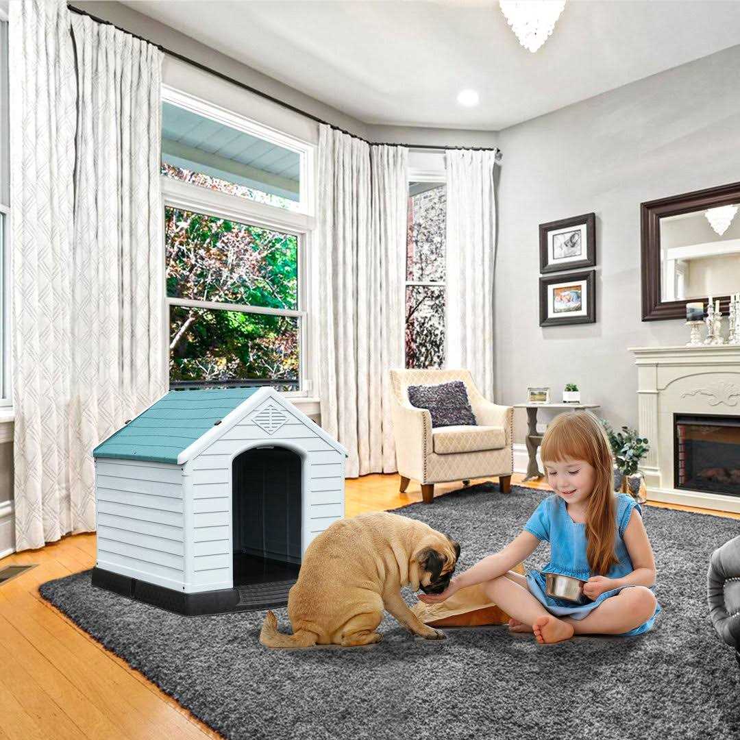 Plastic Dog House R540295