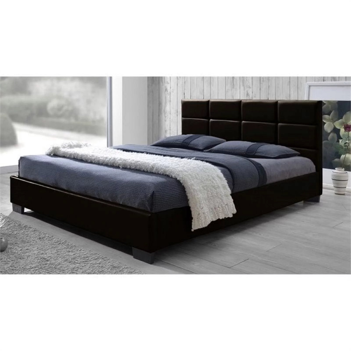 Upholstered Queen Leather Platform Bed Z47868