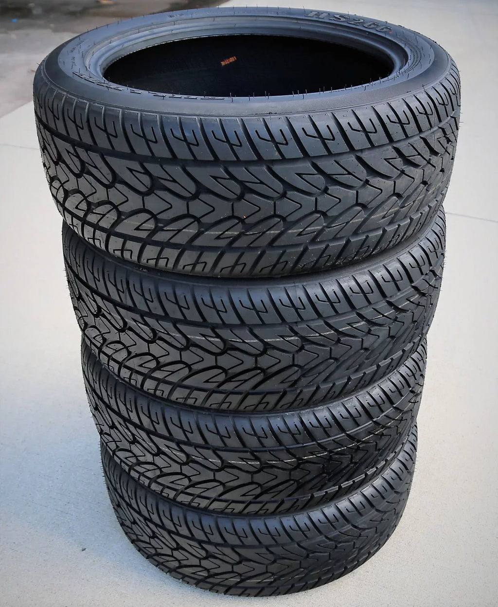 Set of 4 275/55R20 117H XL A/S Performance Tires R20897