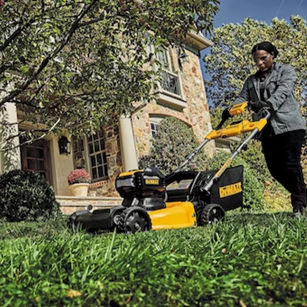 20V MAX Self Propelled 21.5 Inch Brushless Lawn Mower X381