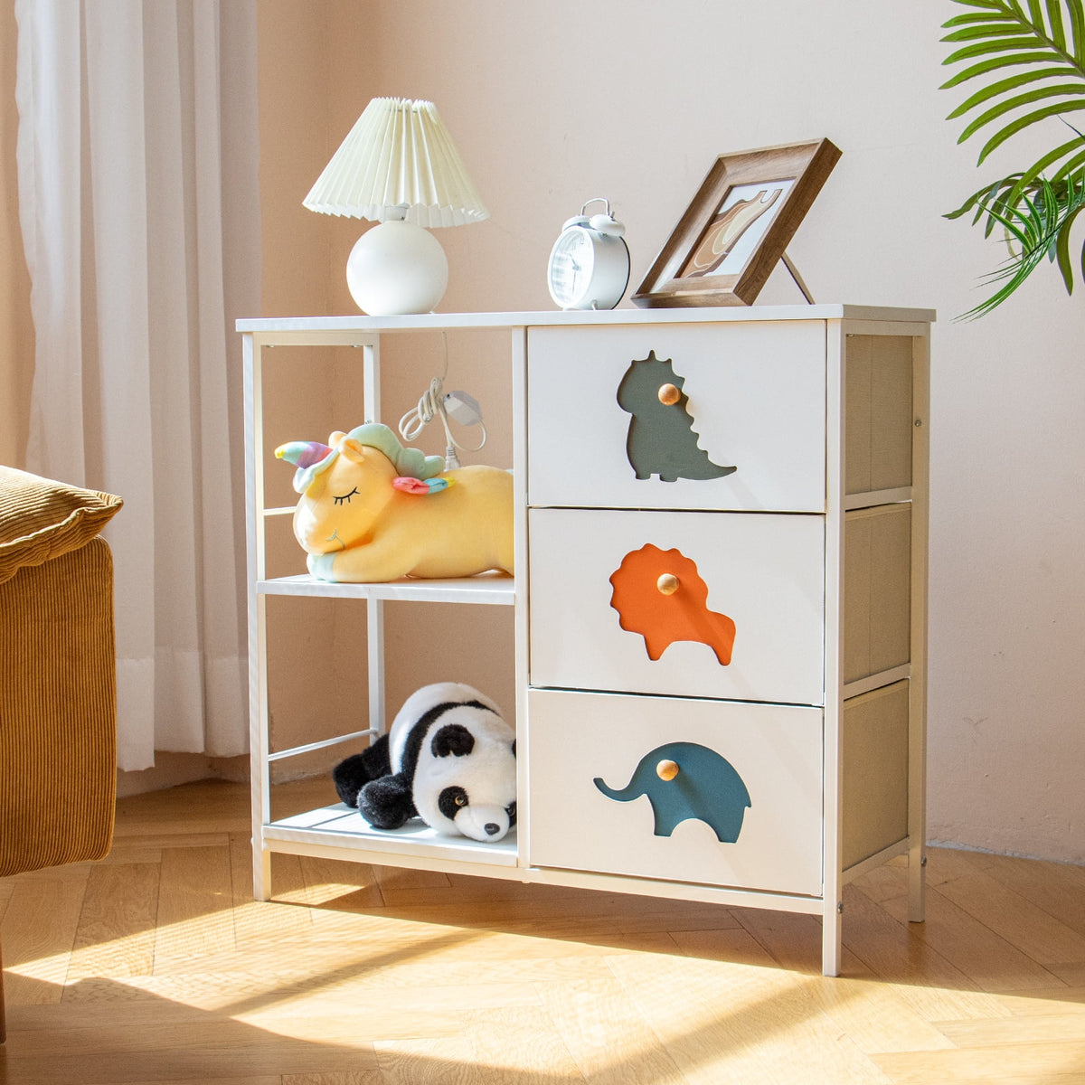 White 5 Drawer Dresser A764