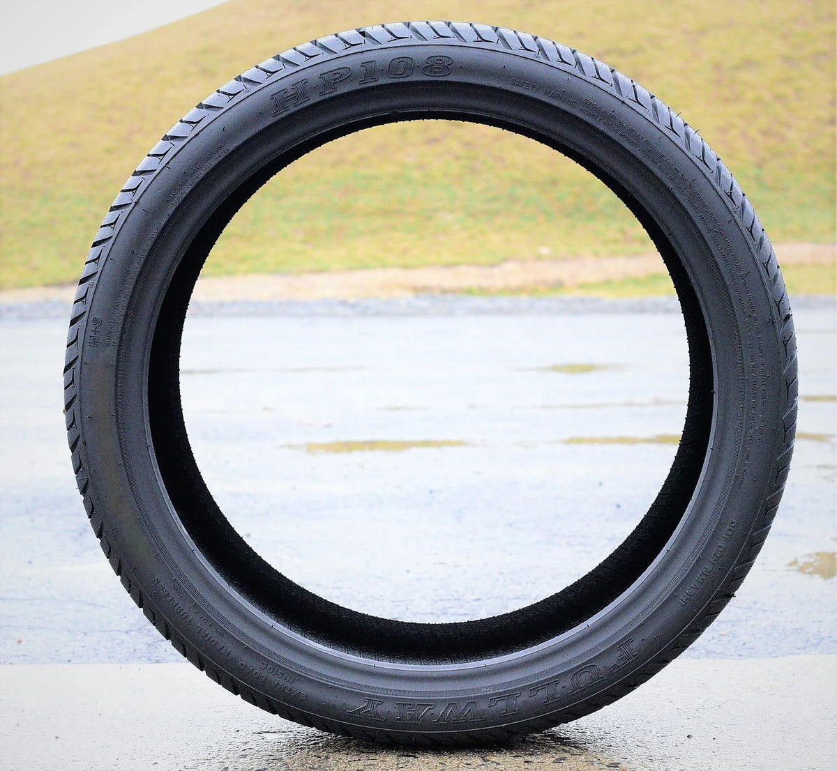 Set of 4 All Season Performance Tires M264