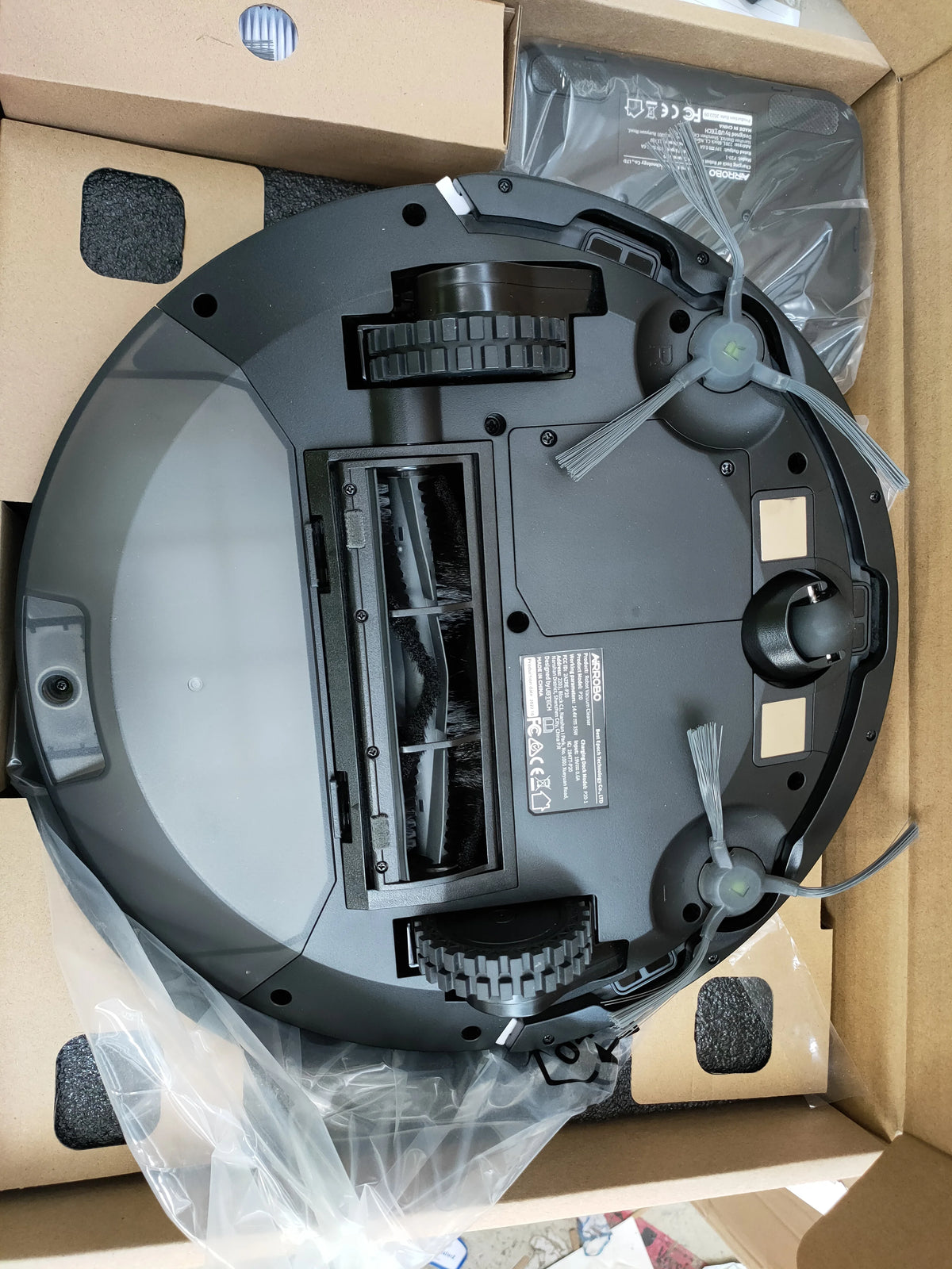 Self-Charging Robot Vacuum Cleaner 2800 Pa Black W8510