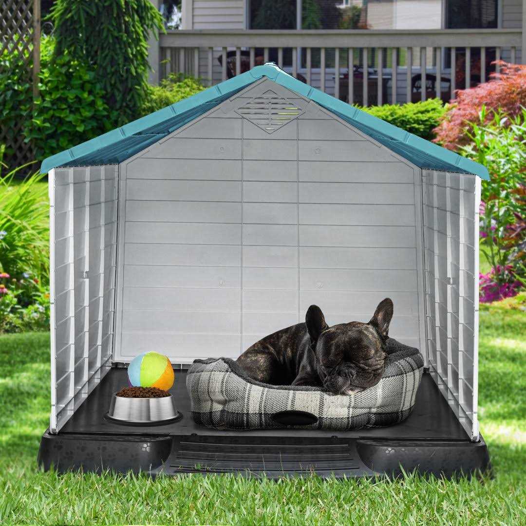 Plastic Dog House R540295