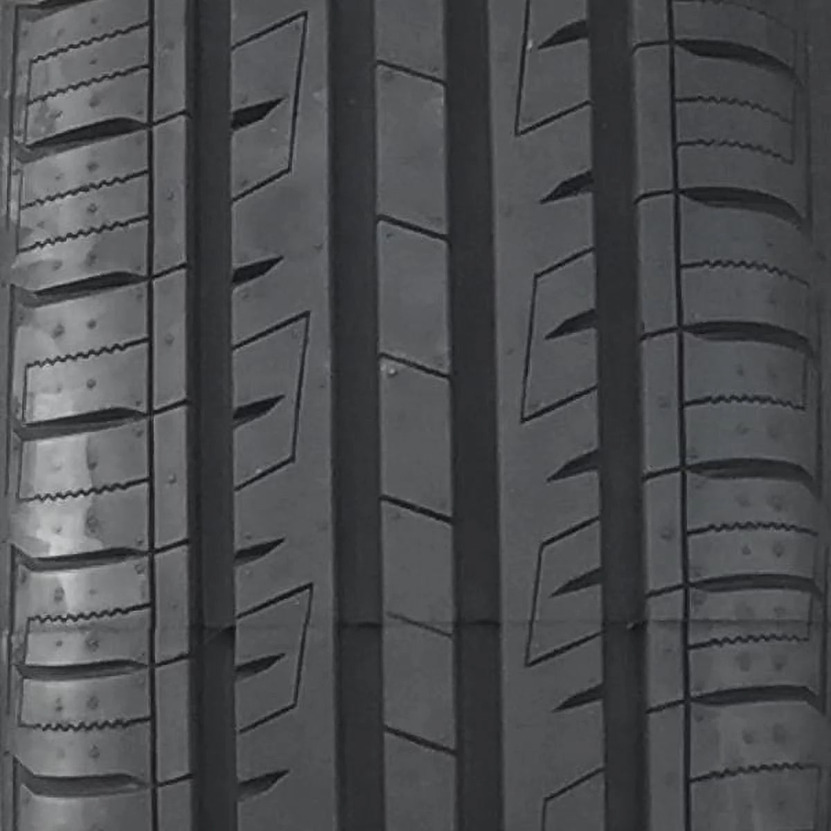 185/55R15 82V All Season Passenger Tires R6819